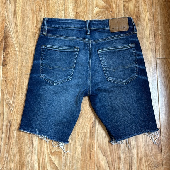 Men’s American Eagle Distrssed Shorts size 29 Waist - Picture 2 of 4